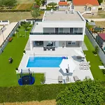 Marpe Villa Vrsi